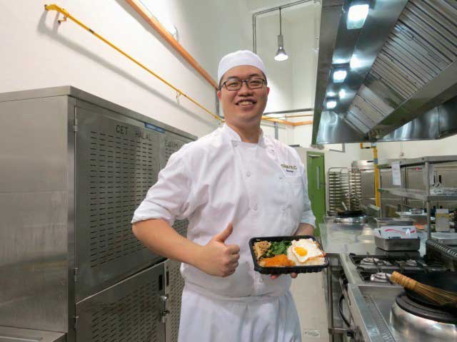 Rayner-Chua-Bachelor-Degree-in-Business-Management-Cover
